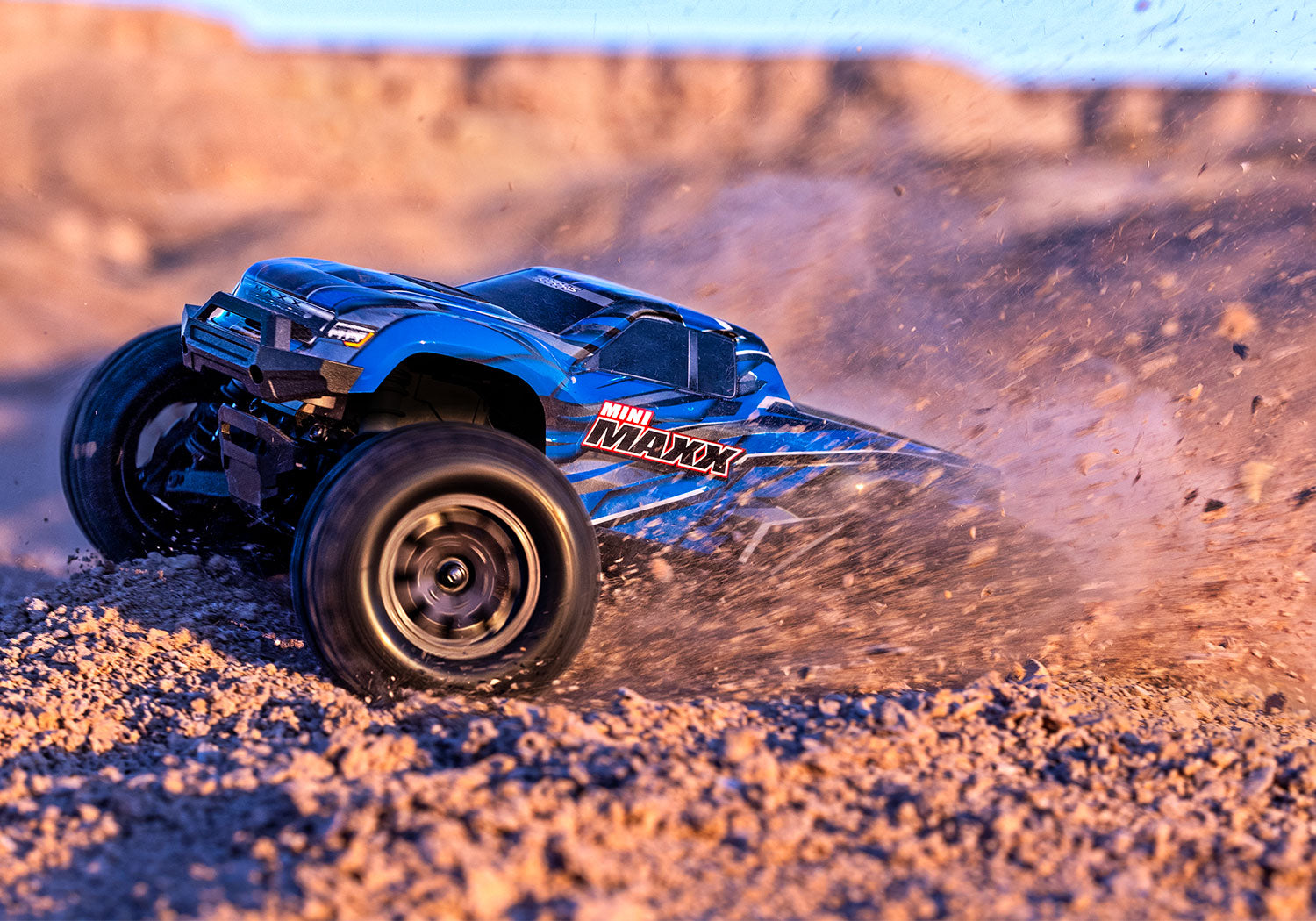 Traxxas Mini Maxx Bl-2S 1/10 RTR 4WD Monster Truck