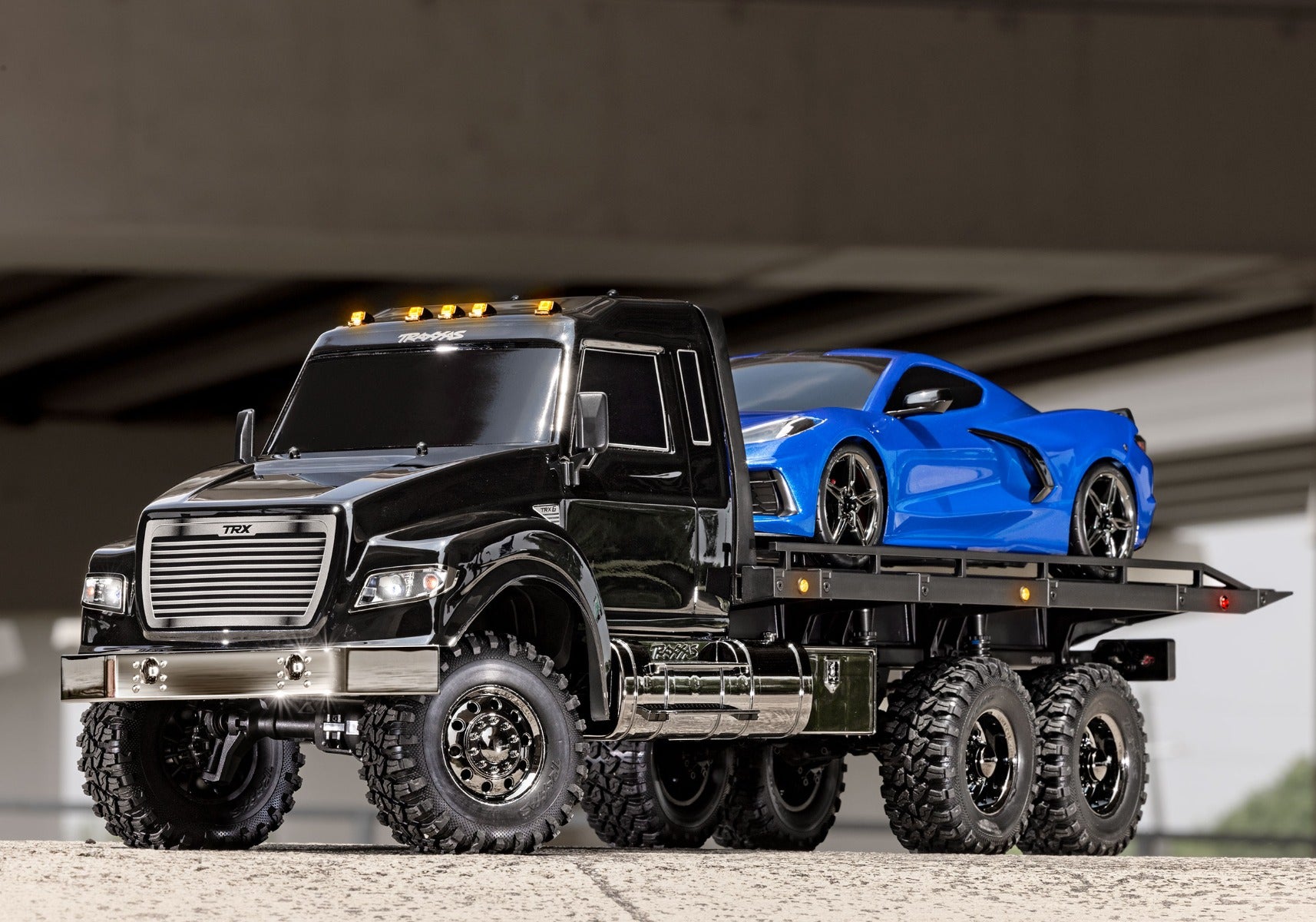 Traxxas TRX-6 RTR Ultimate RC Hauler Flatbed Tow Truck *Archived