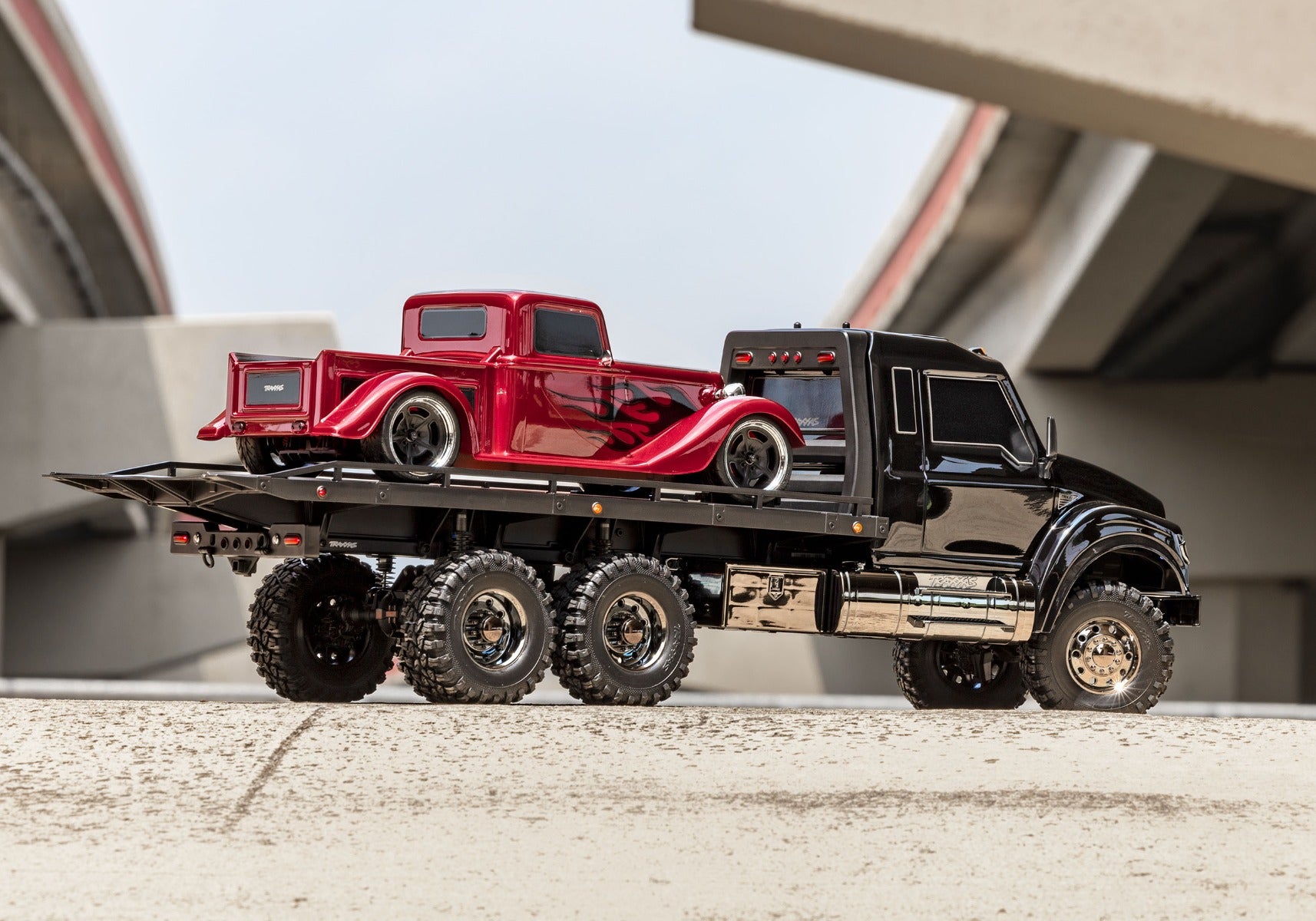 Traxxas TRX-6 RTR Ultimate RC Hauler Flatbed Tow Truck *Archived